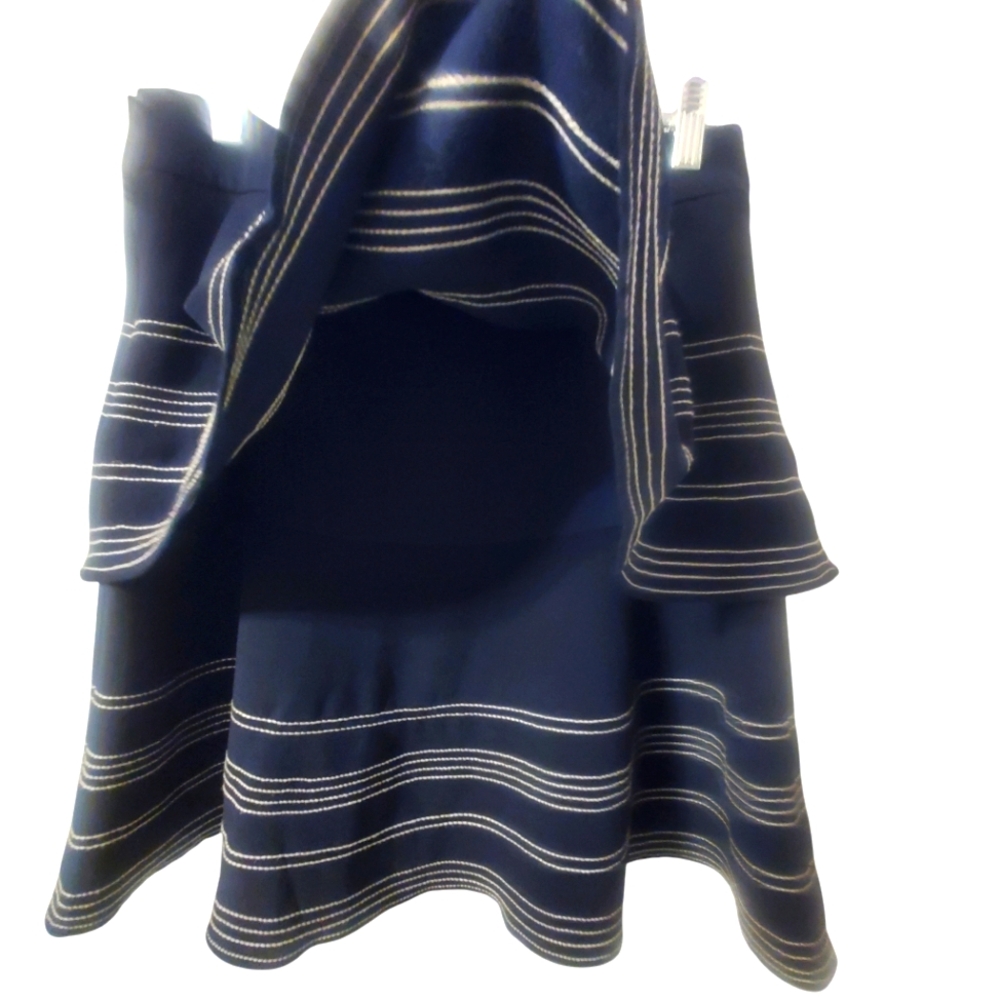 Banana Republic Navy Tiered Mini Skirt Size 2 - Picture 4 of 7